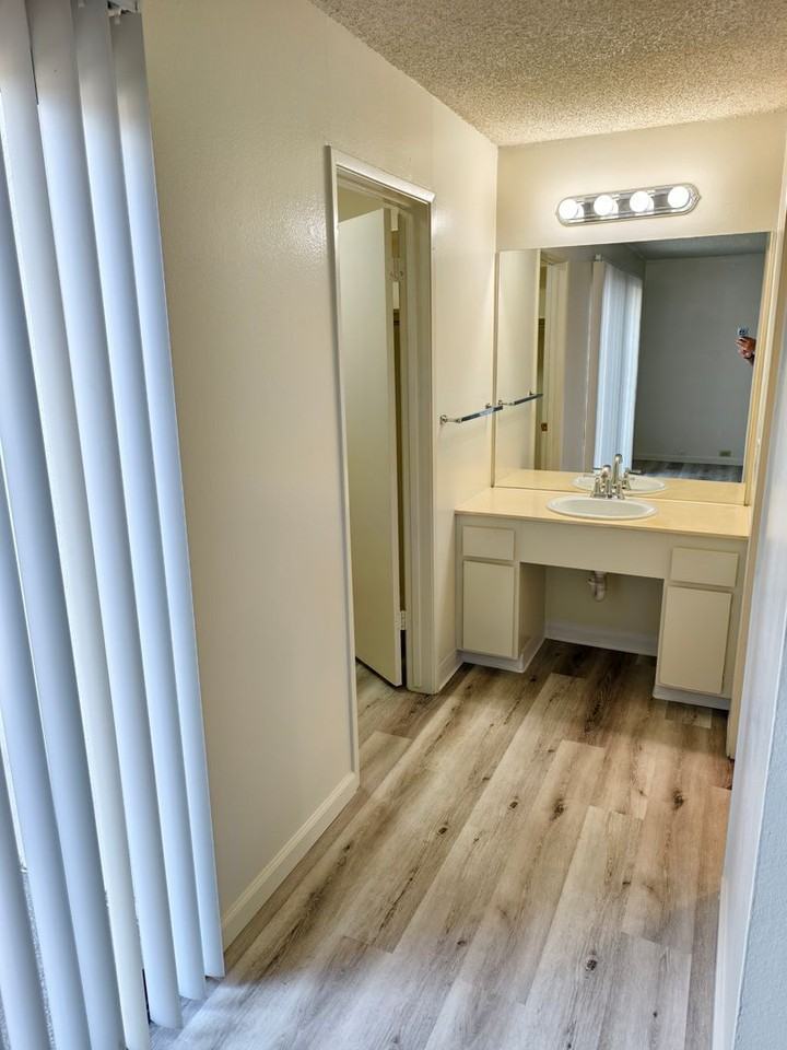 Governors Square Apartments - Photo 7 of 29