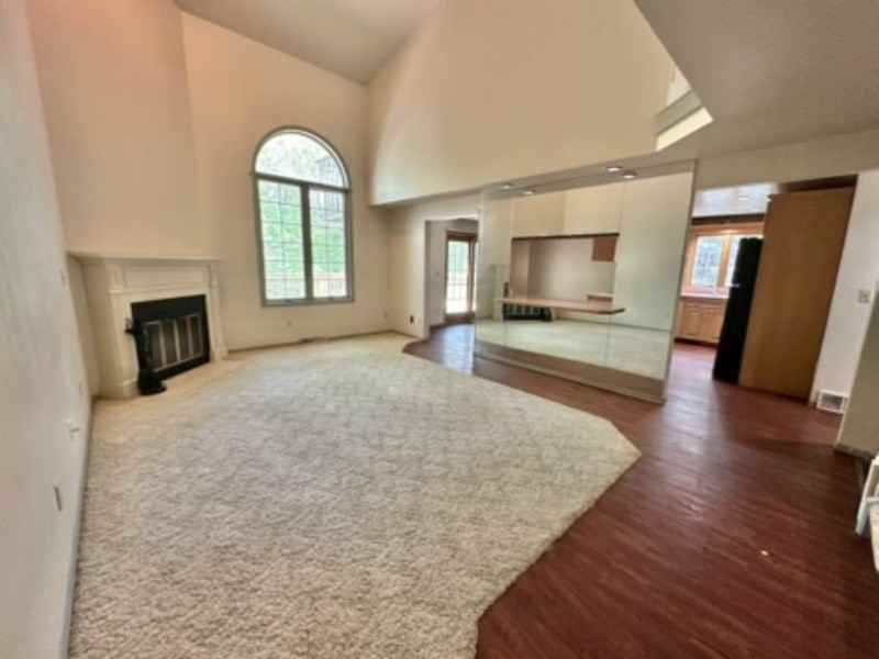 2437 2435/2 Remington Rd - Photo 2 of 20