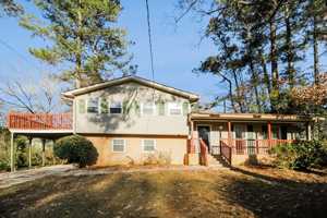 featured image of 3334 Heatherwood Ln Sw