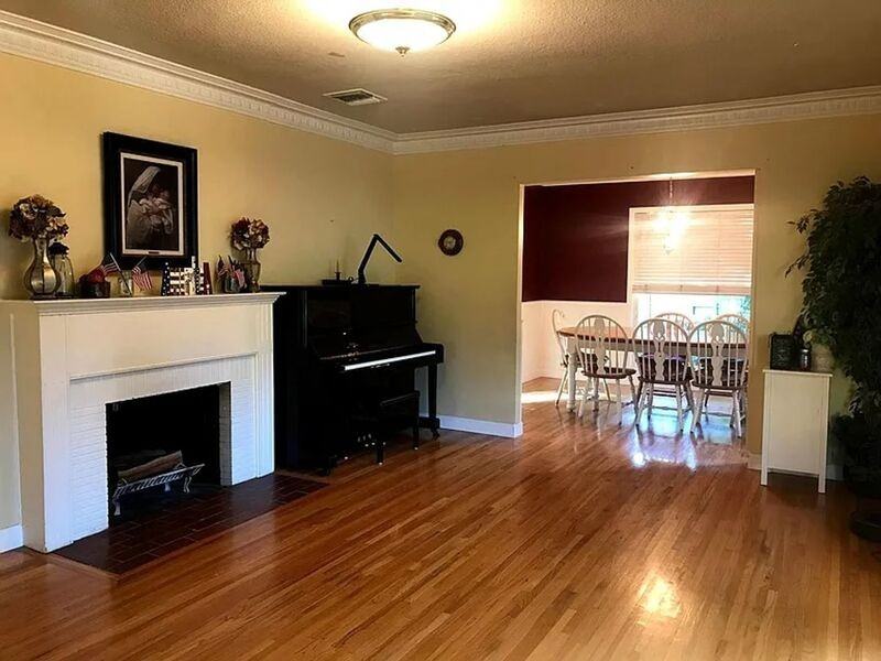 2274 Luana Ln - Photo 2 of 7
