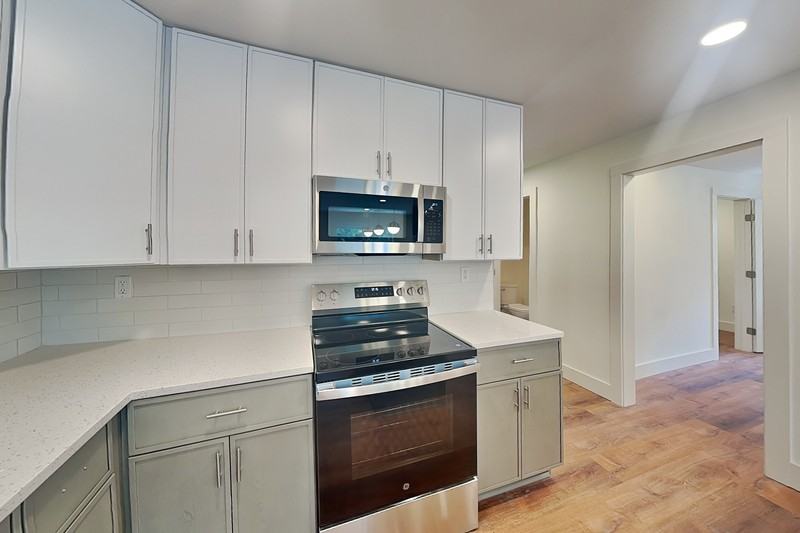 360 Simpson Ter Nw - Photo 4 of 20