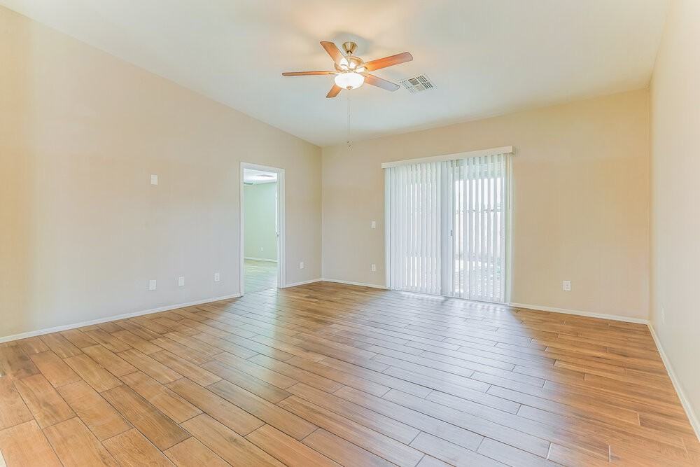 8127 S 5th Ave - Photo 4 of 19