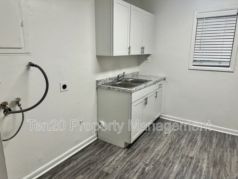 817 Ragland Ct #2 - Photo 6 of 9