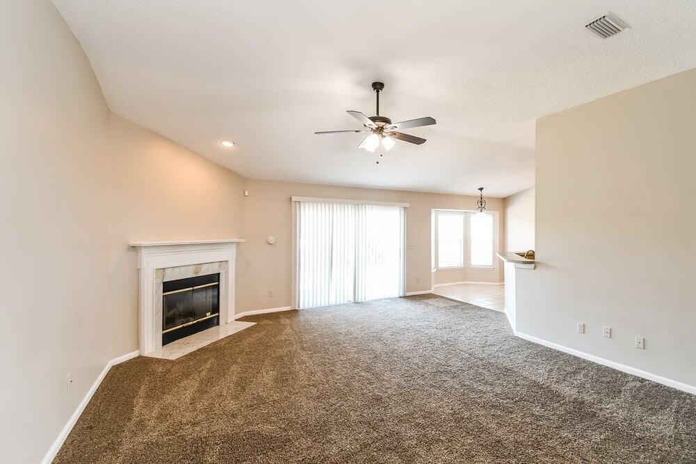 413 Cottage Cove Ct - Photo 3 of 19