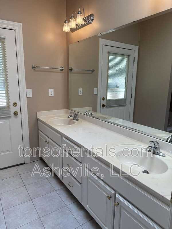 6 Tiburon Pl - Photo 6 of 37