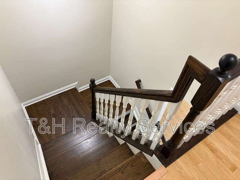 368 Firehouse Pl - Photo 5 of 24