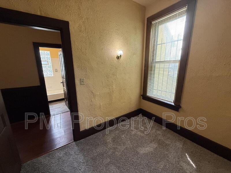 2441 N Dr William Finlayson St - Photo 2 of 24