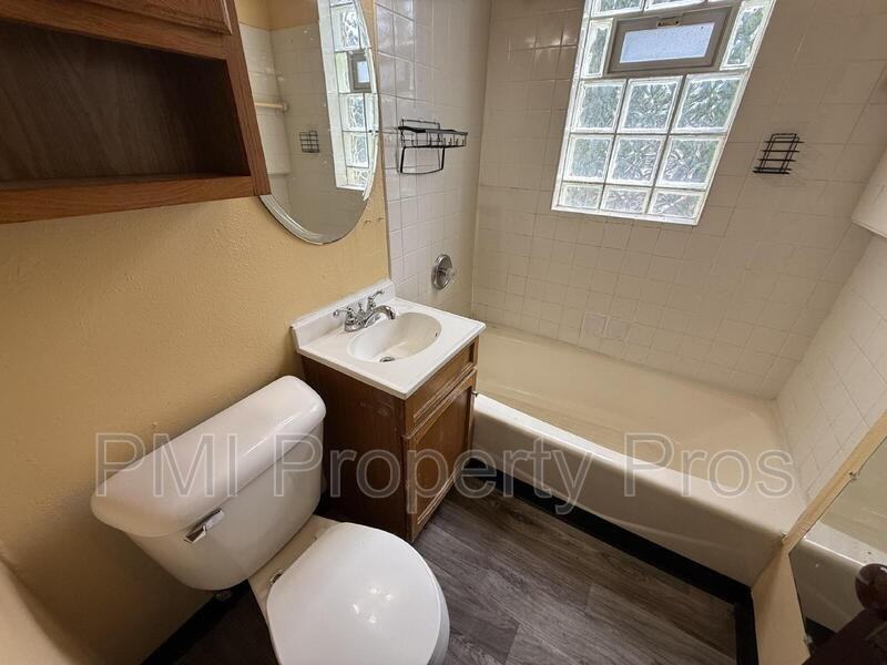 2441 N Dr William Finlayson St - Photo 5 of 24