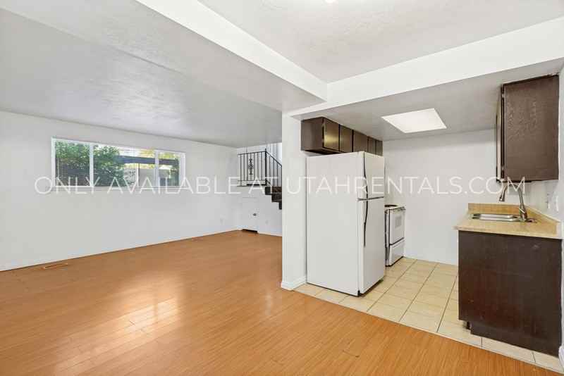 234 W Foxbridge Dr - Photo 4 of 21