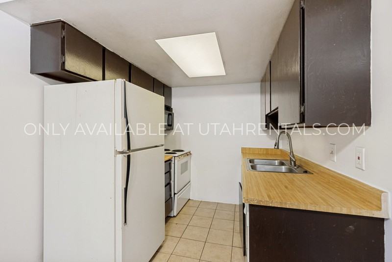 234 W Foxbridge Dr - Photo 7 of 21
