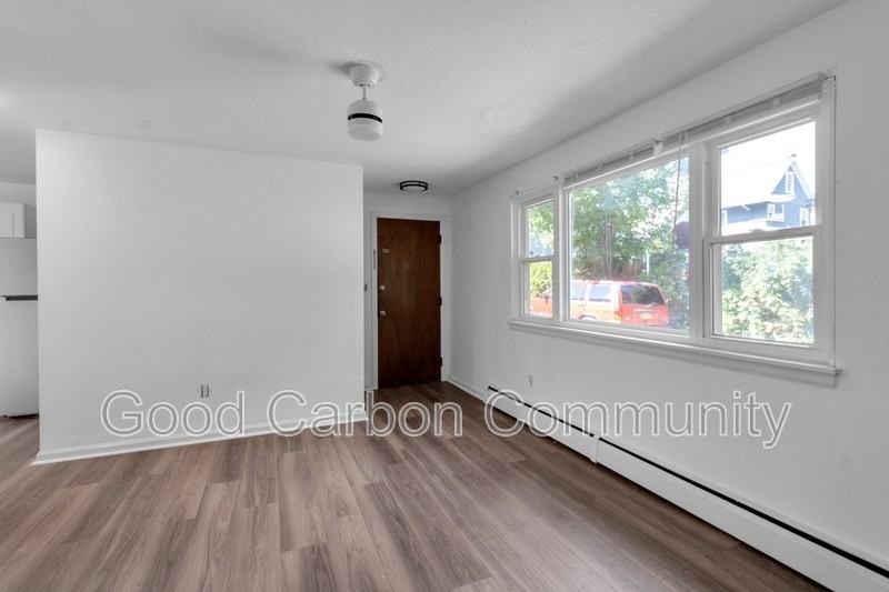 5752 Main St - Photo 6 of 12