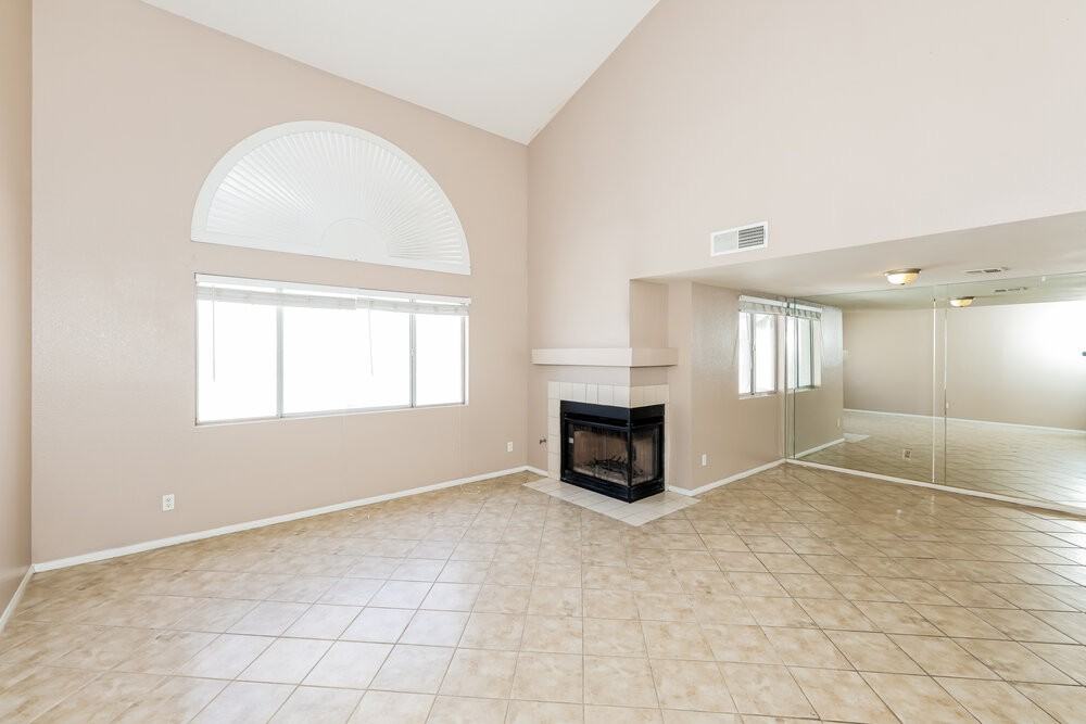 1605 Fig Palm Ct - Photo 5 of 17