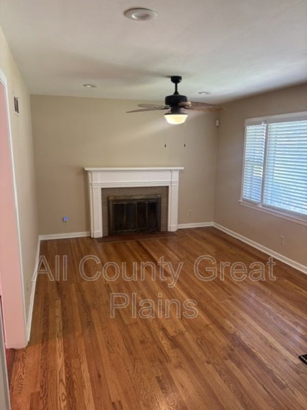 6101 W 58th St - Photo 4 of 12