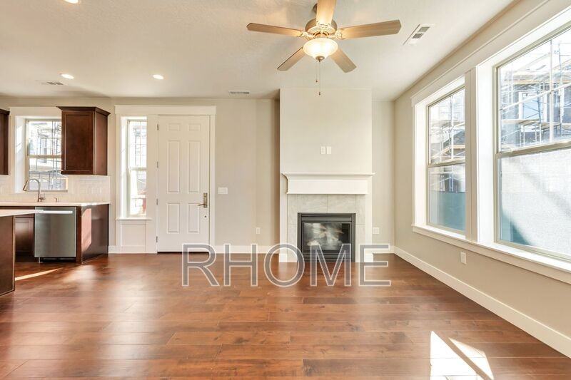 10489 S Crimson Sage Ln - Photo 4 of 16
