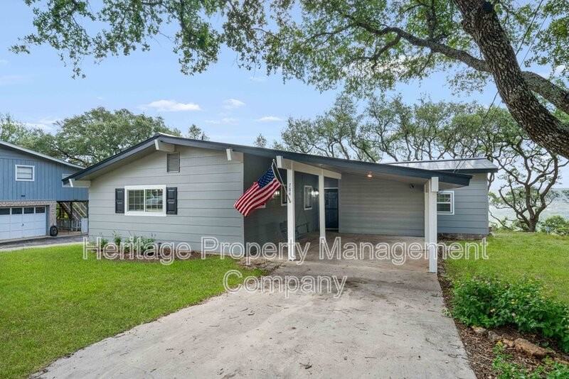 784 Hill Top Dr - Photo 2 of 34