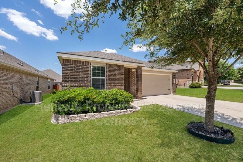 6083 Akin Cir - Photo 3 of 35