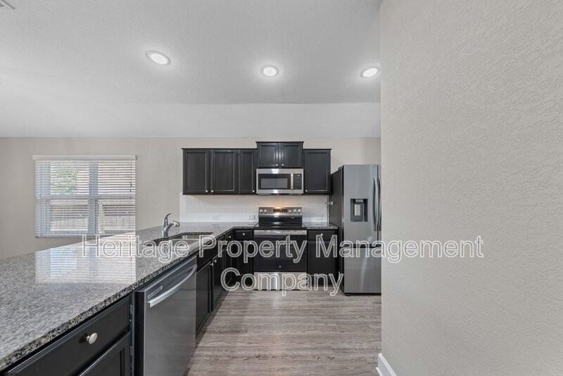 6083 Akin Cir - Photo 7 of 35