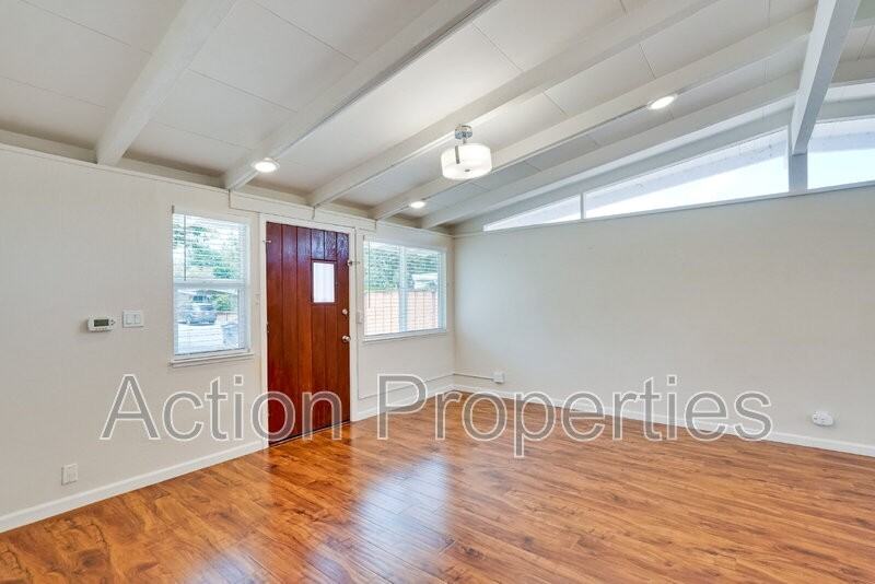 1343 Torrance Ave - Photo 3 of 25