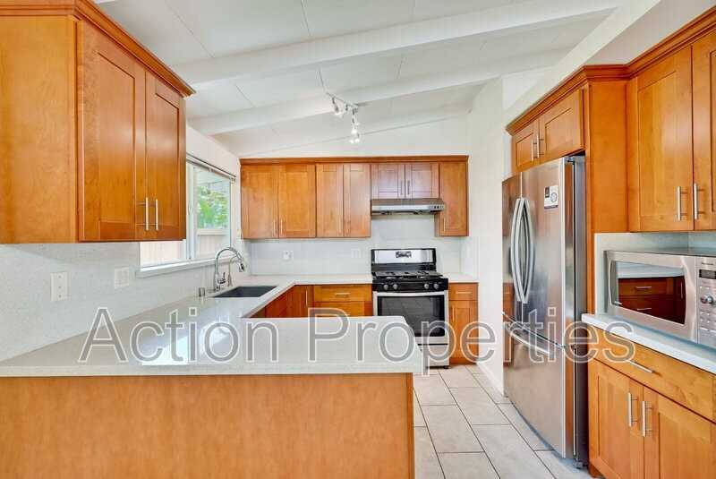 1343 Torrance Ave - Photo 7 of 25