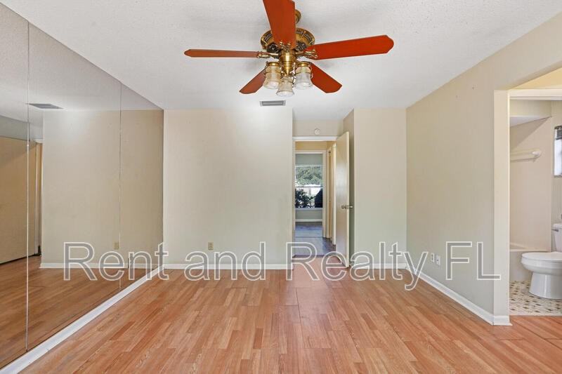 4504 Stonehenge Rd - Photo 6 of 9