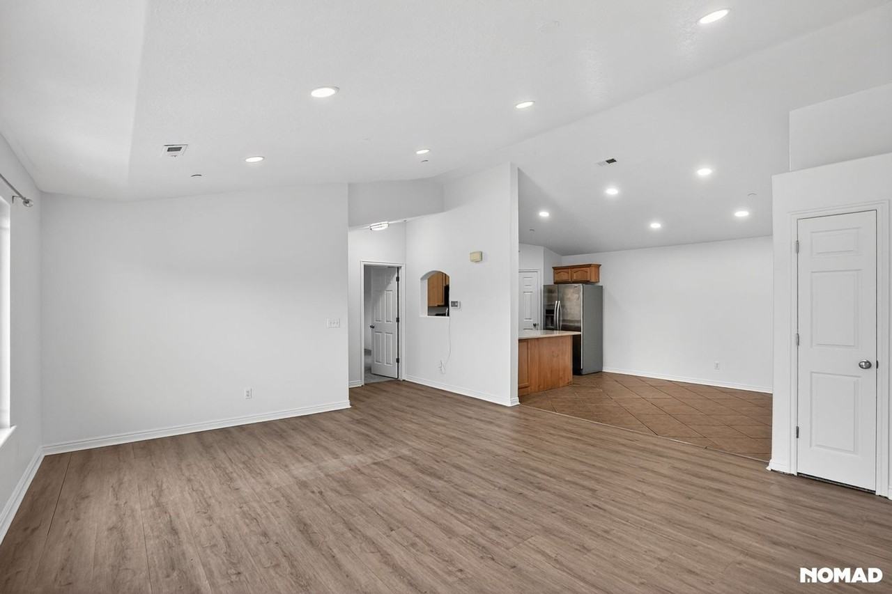 946 W 630 S - Photo 6 of 22