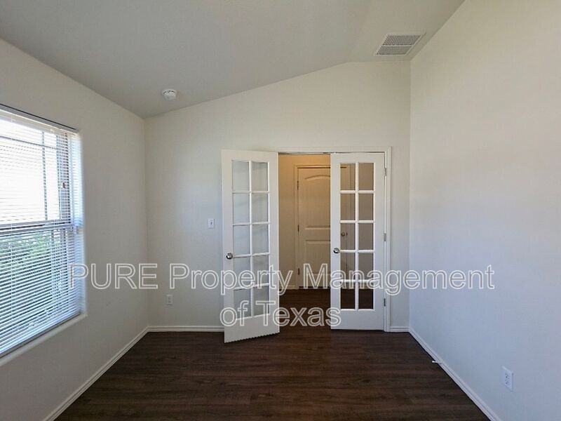 19320 Nicole Ln - Photo 4 of 23