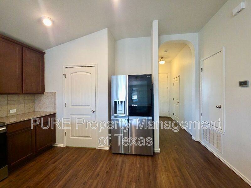 19320 Nicole Ln - Photo 6 of 23