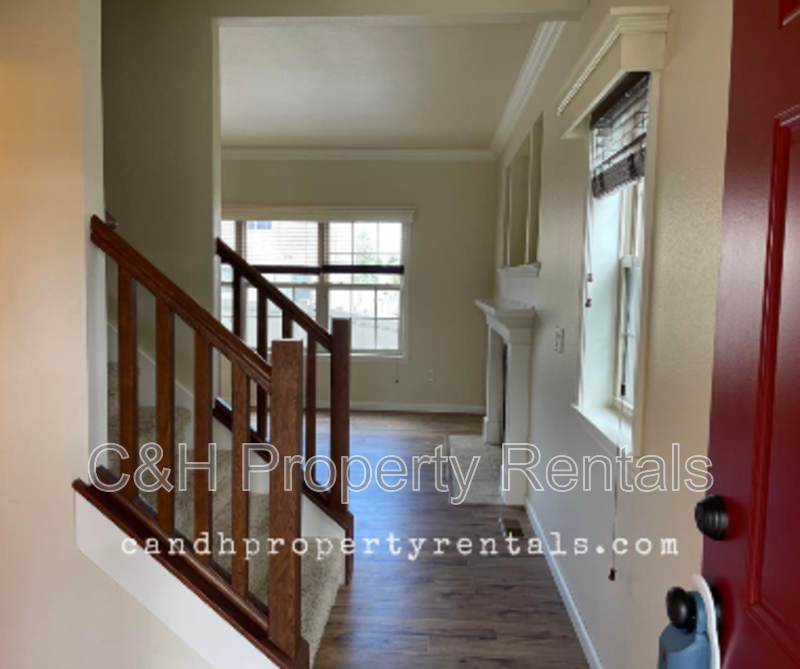 1650 Inverness Dr #12 - Photo 2 of 25