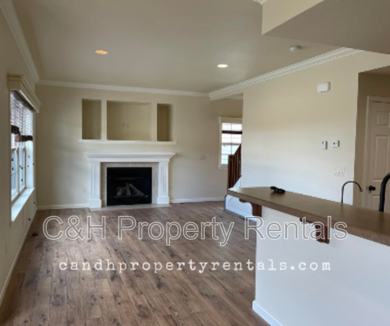 1650 Inverness Dr #12 - Photo 4 of 25
