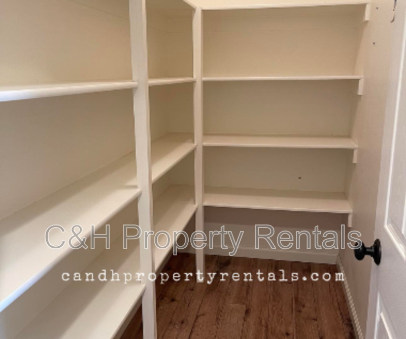 1650 Inverness Dr #12 - Photo 7 of 25