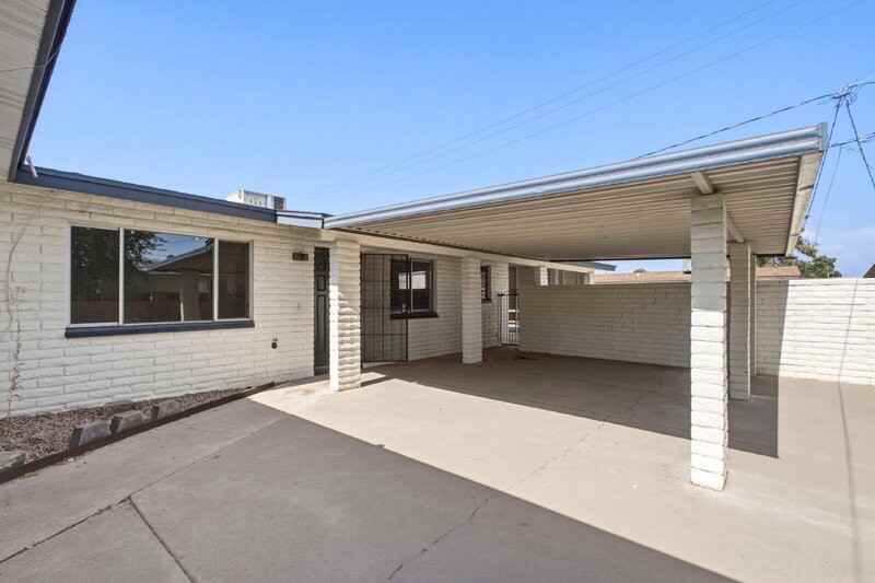 1129 N Wedgewood Cir #B - Photo 2 of 43