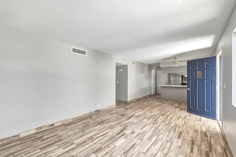 1129 N Wedgewood Cir #B - Photo 7 of 43