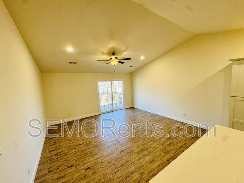 3965 Mckendree Crossing Dr - Photo 5 of 11