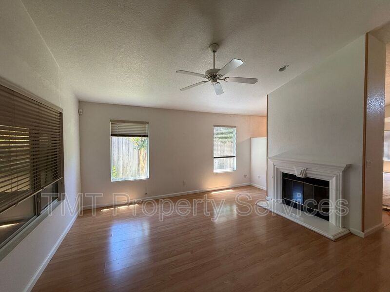 6413 Noble House Ct - Photo 3 of 16