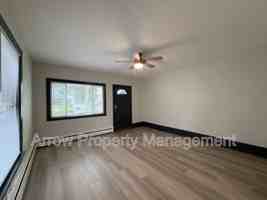 featured image of 4602 Saint Paul Ave #2