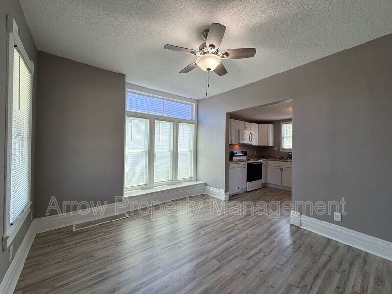 1521 N 26th St - Photo 2 of 15