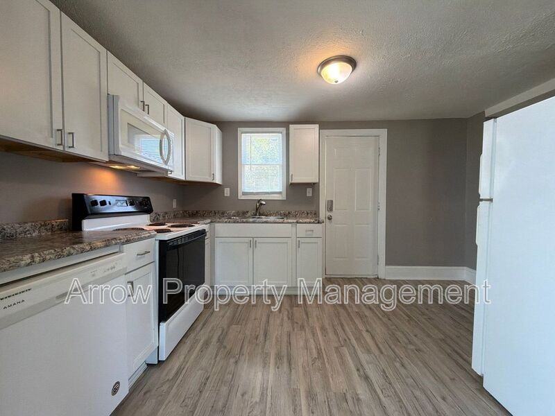 1521 N 26th St - Photo 4 of 15