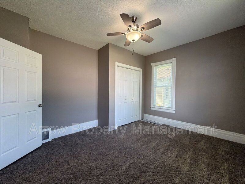 1521 N 26th St - Photo 5 of 15