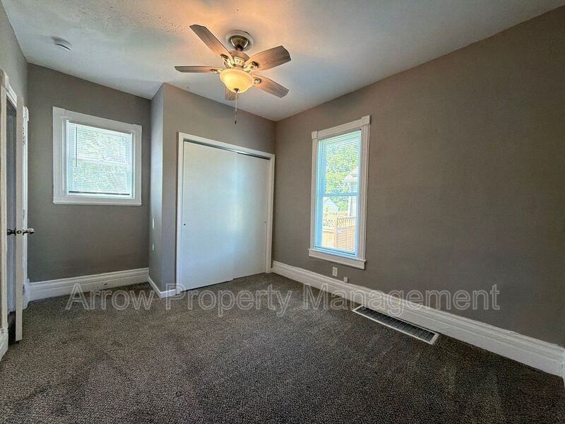 1521 N 26th St - Photo 7 of 15