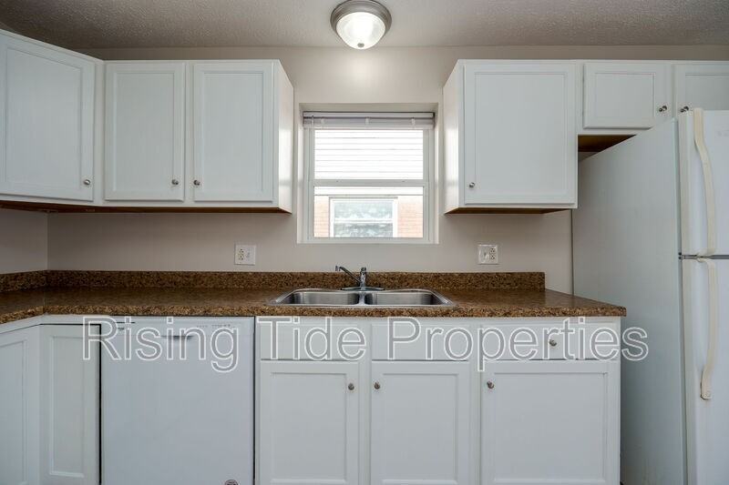 1903 Alice St - Photo 2 of 24