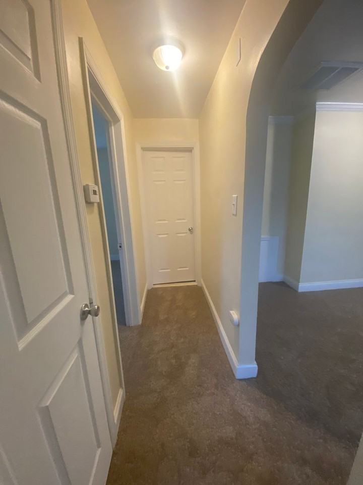 Riverfront Park Apartments - Photo 5 of 10