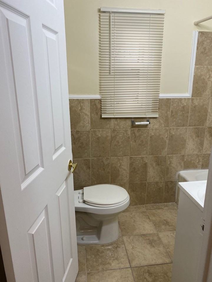 Riverfront Park Apartments - Photo 7 of 10