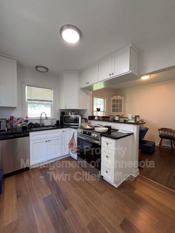 2632 Toledo Ave S - Photo 2 of 31