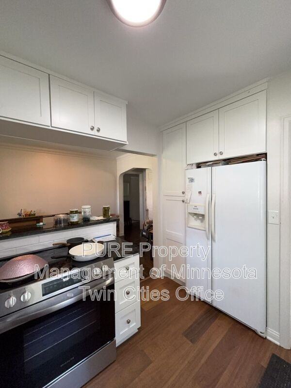 2632 Toledo Ave S - Photo 3 of 31