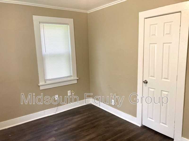 325 E Forest Ave - Photo 6 of 14