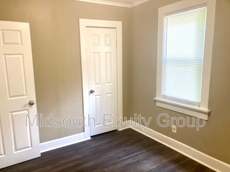 325 E Forest Ave - Photo 7 of 14