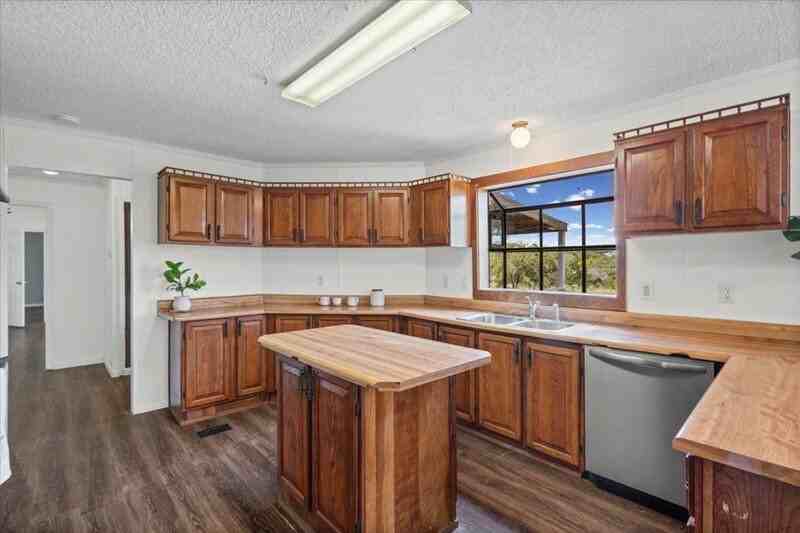13501 Nutty Brown Rd #B - Photo 4 of 29