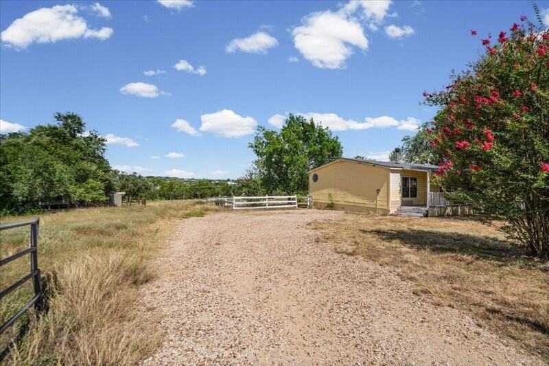 13501 Nutty Brown Rd #B - Photo 6 of 29