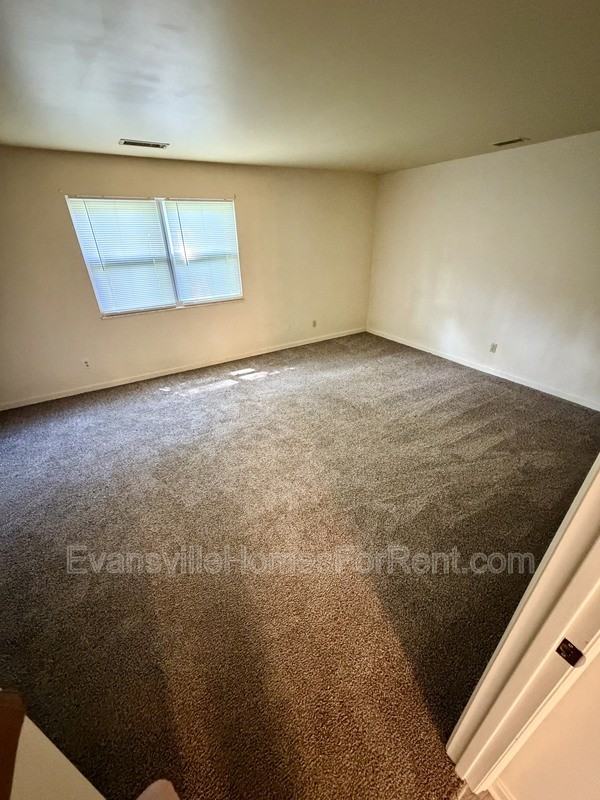 400A S Bosse Ave - Photo 3 of 7