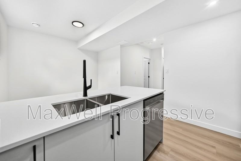 14510 95 Ave Nw #BS - Photo 5 of 16